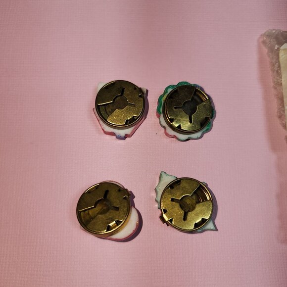 Vintage 1993 Current Inc Holiday Mini Button Covers Christmas Holly Wreath House - Picture 4 of 5